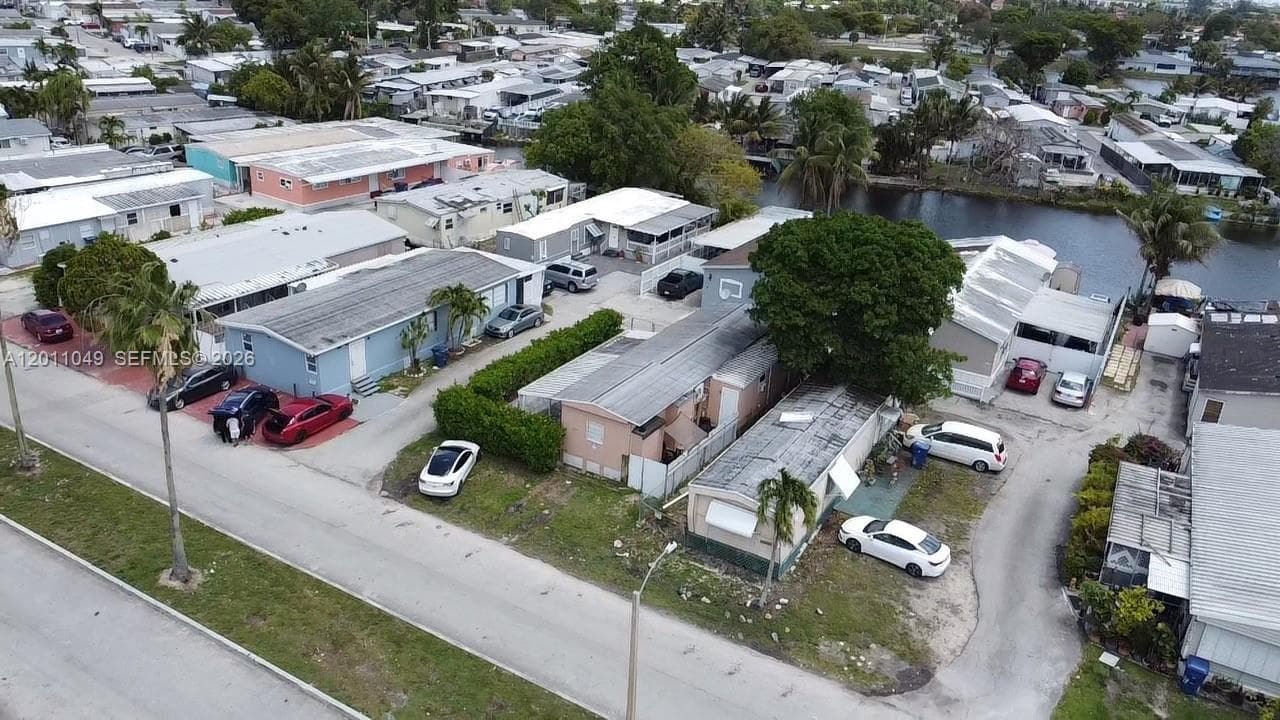 1495 SW 131st AVE, Miami FL 33184 — 17