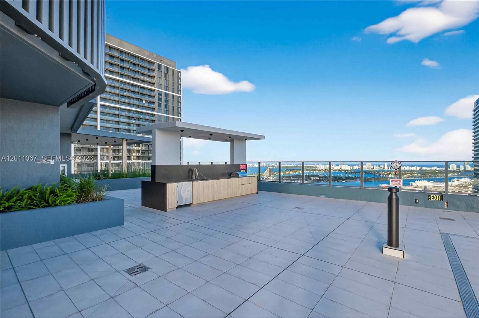 121 NE 5th ST # 712B, Miami FL 33132 — 23