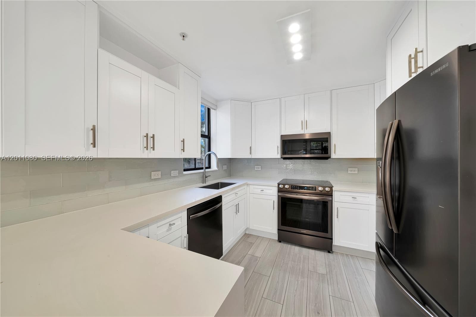 1650 Galiano St, Coral Gables FL 33134 — 9