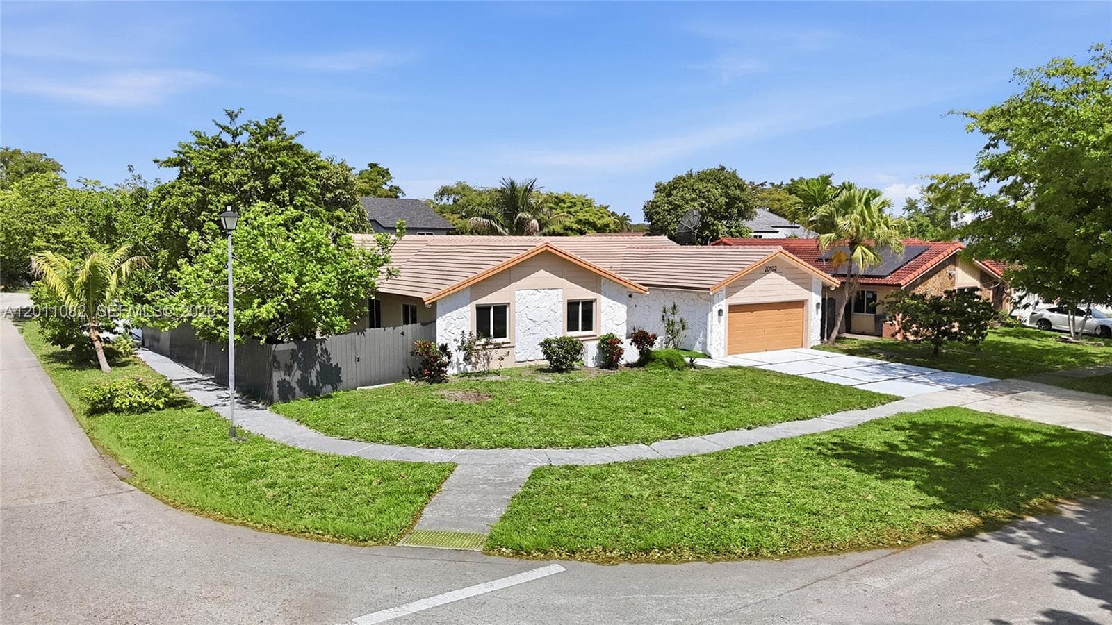 20102 NW 62nd Ave, Hialeah FL 33015 — 6