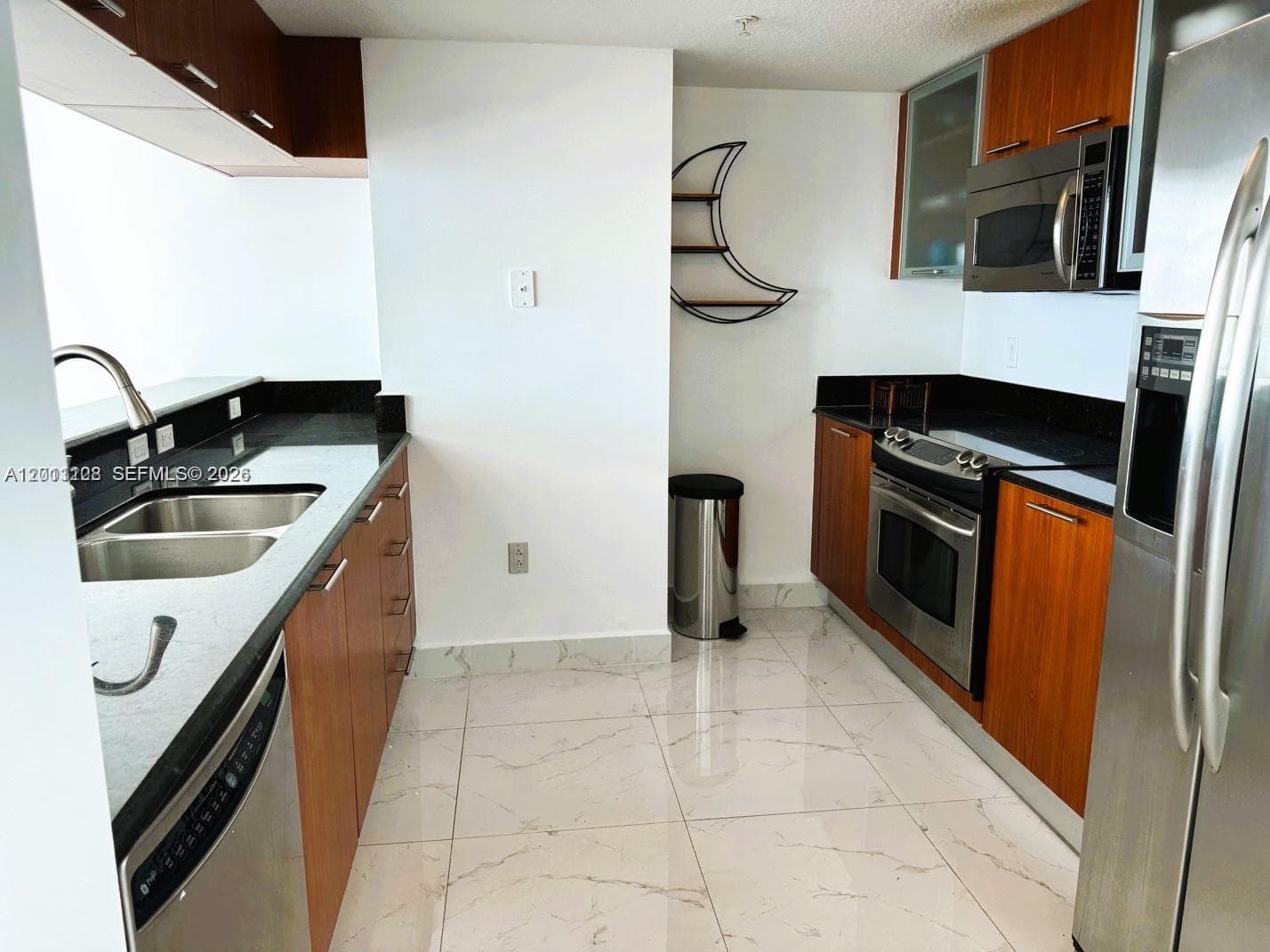 1800 N Bayshore Dr # 3807, Miami FL 33132 — 9