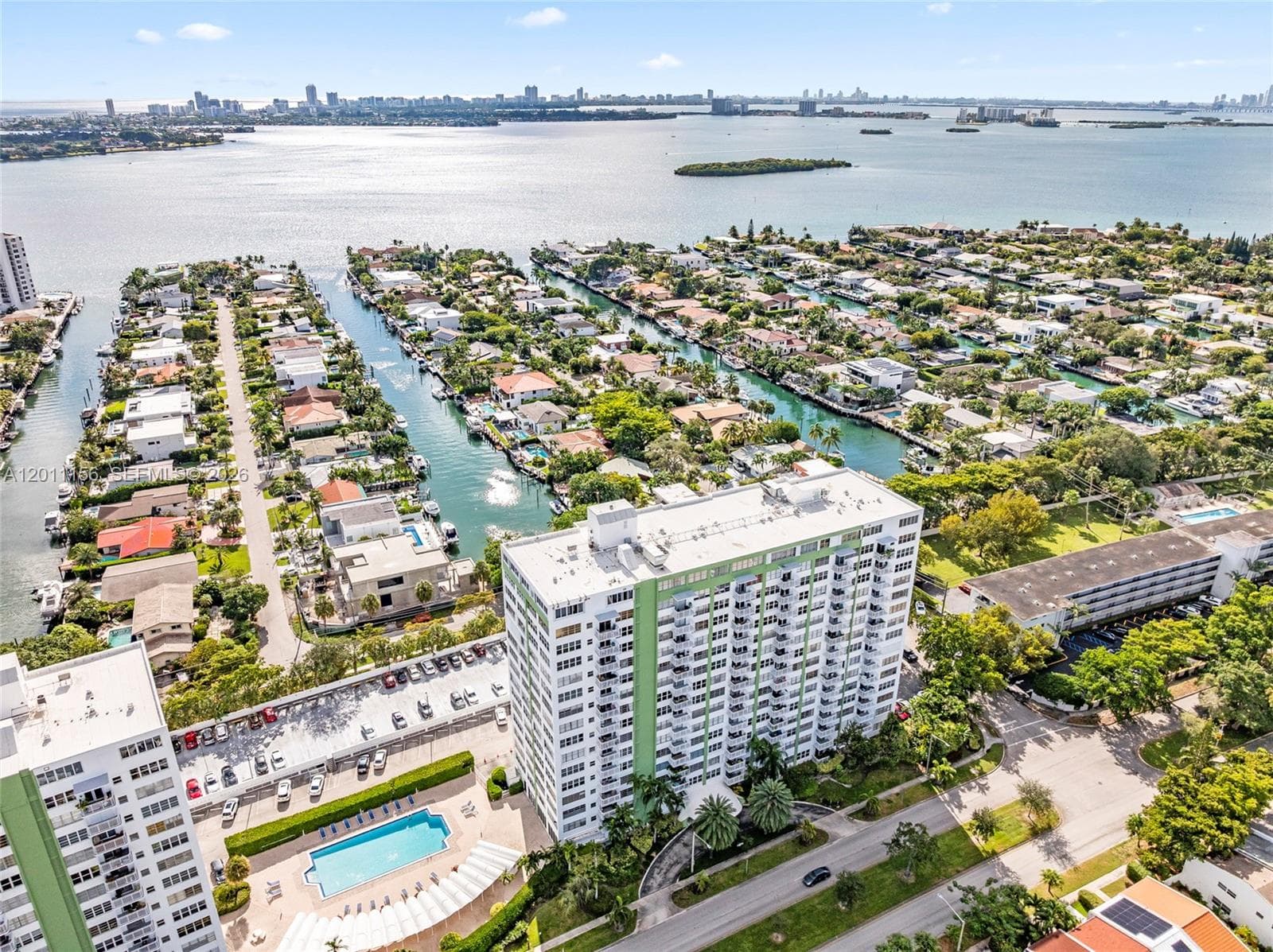 2100 Sans Souci Blvd # B1006, North Miami FL 33181 — 28