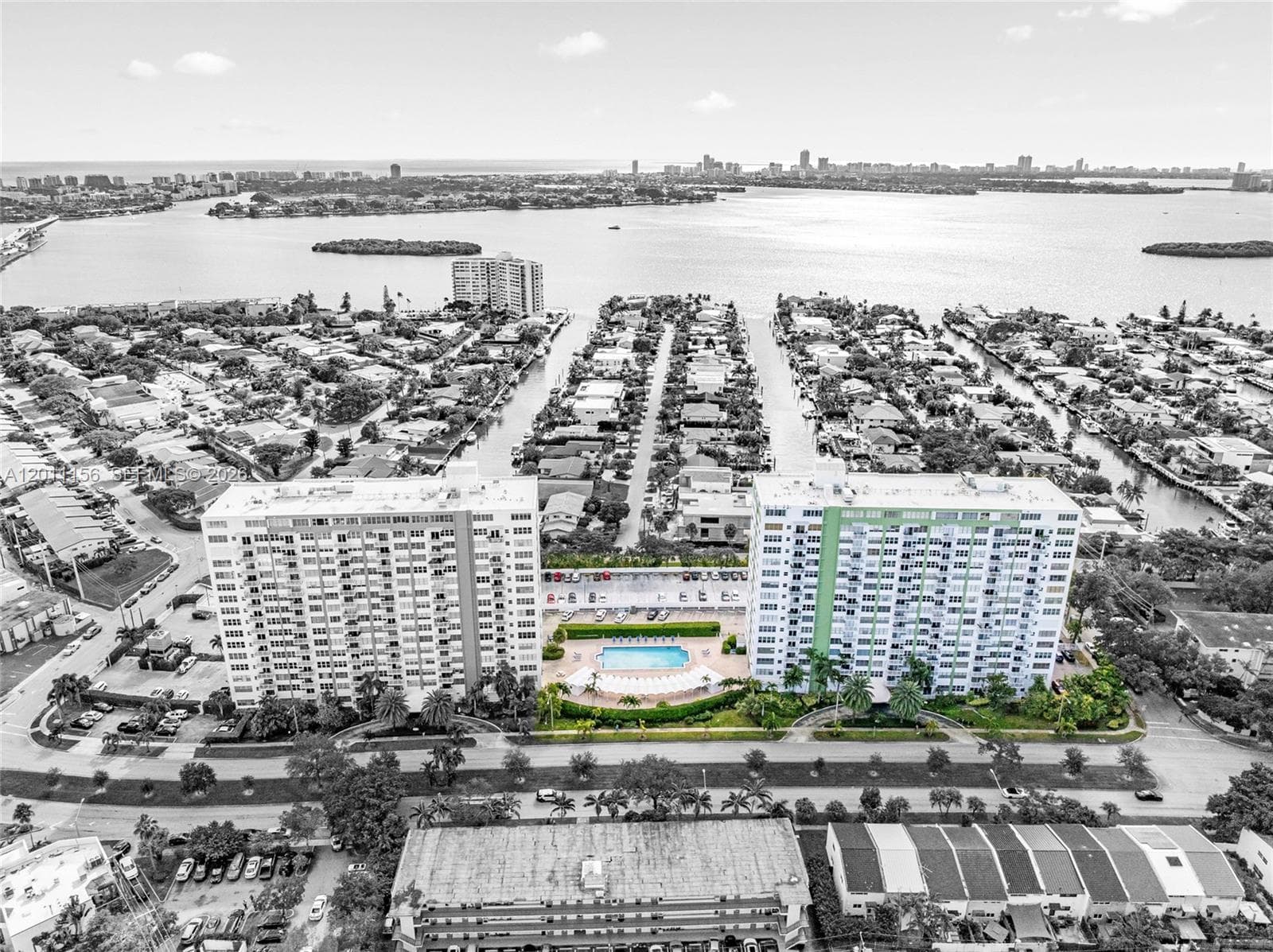 2100 Sans Souci Blvd # B1006, North Miami FL 33181 — 24