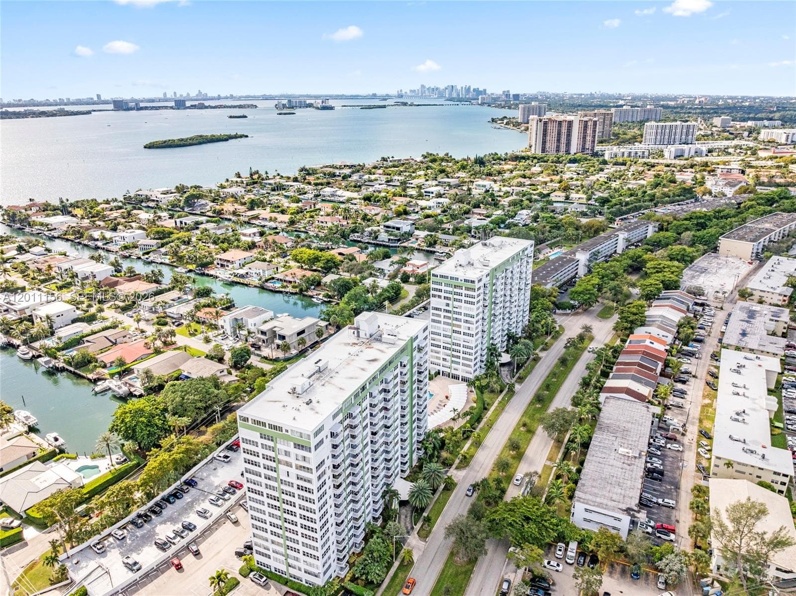 2100 Sans Souci Blvd # B1006, North Miami FL 33181 — 38
