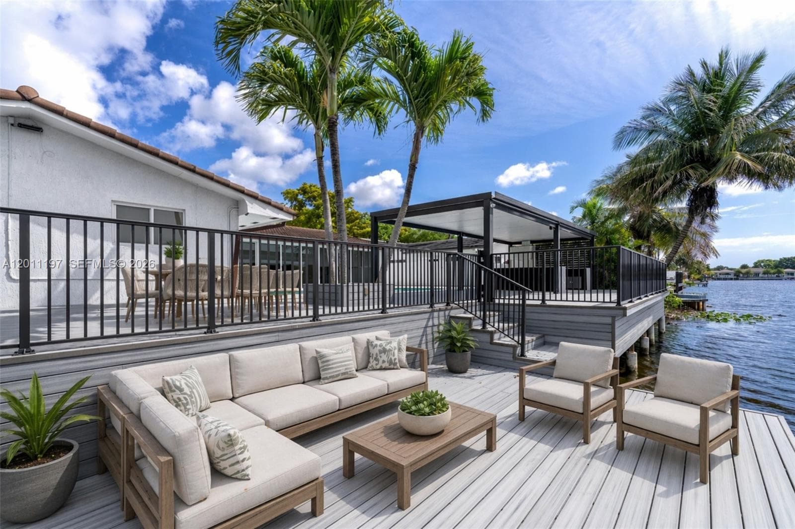 7410 Loch Ness Dr, Miami Lakes FL 33014 — 5