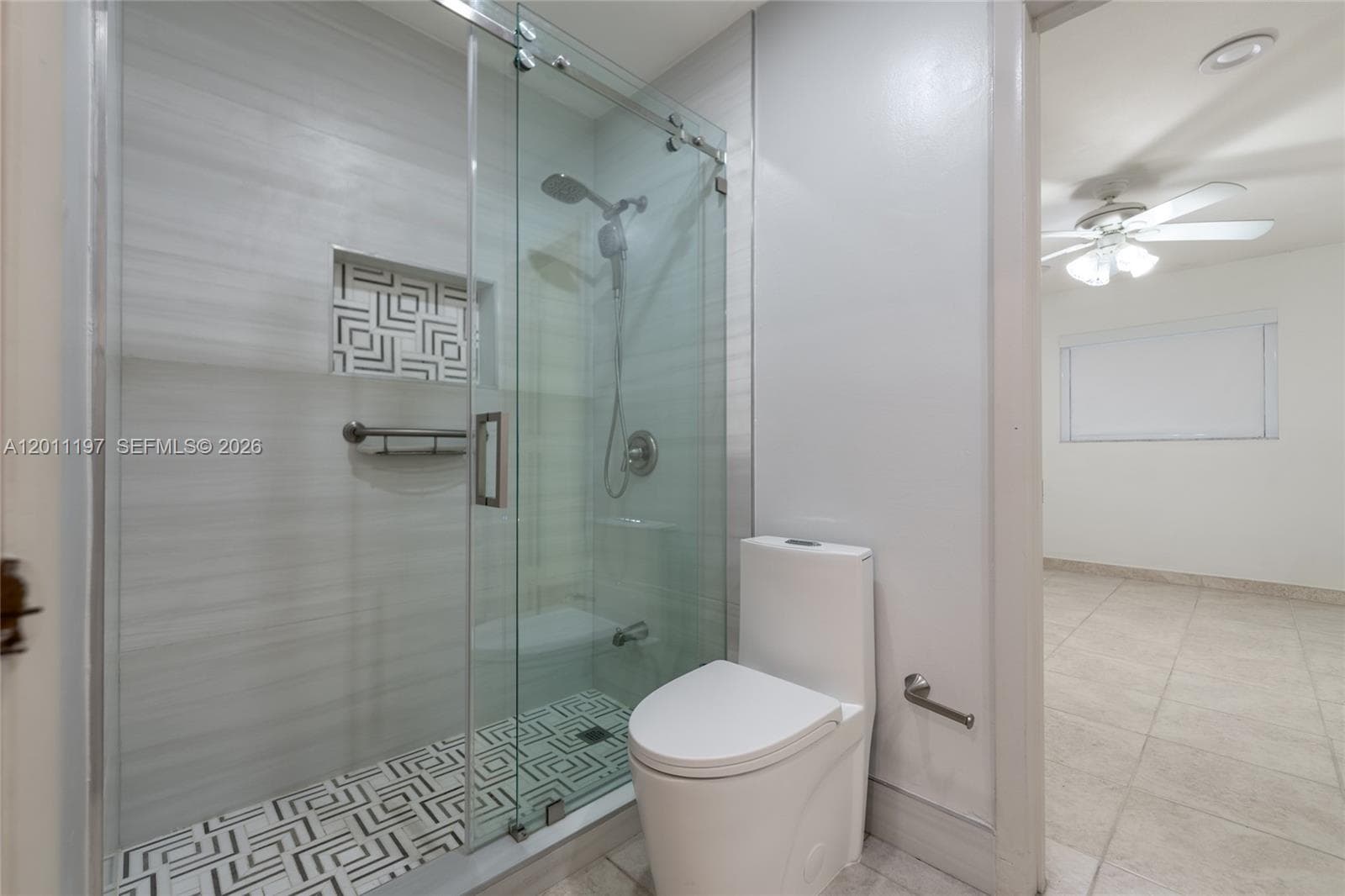 7410 Loch Ness Dr, Miami Lakes FL 33014 — 20