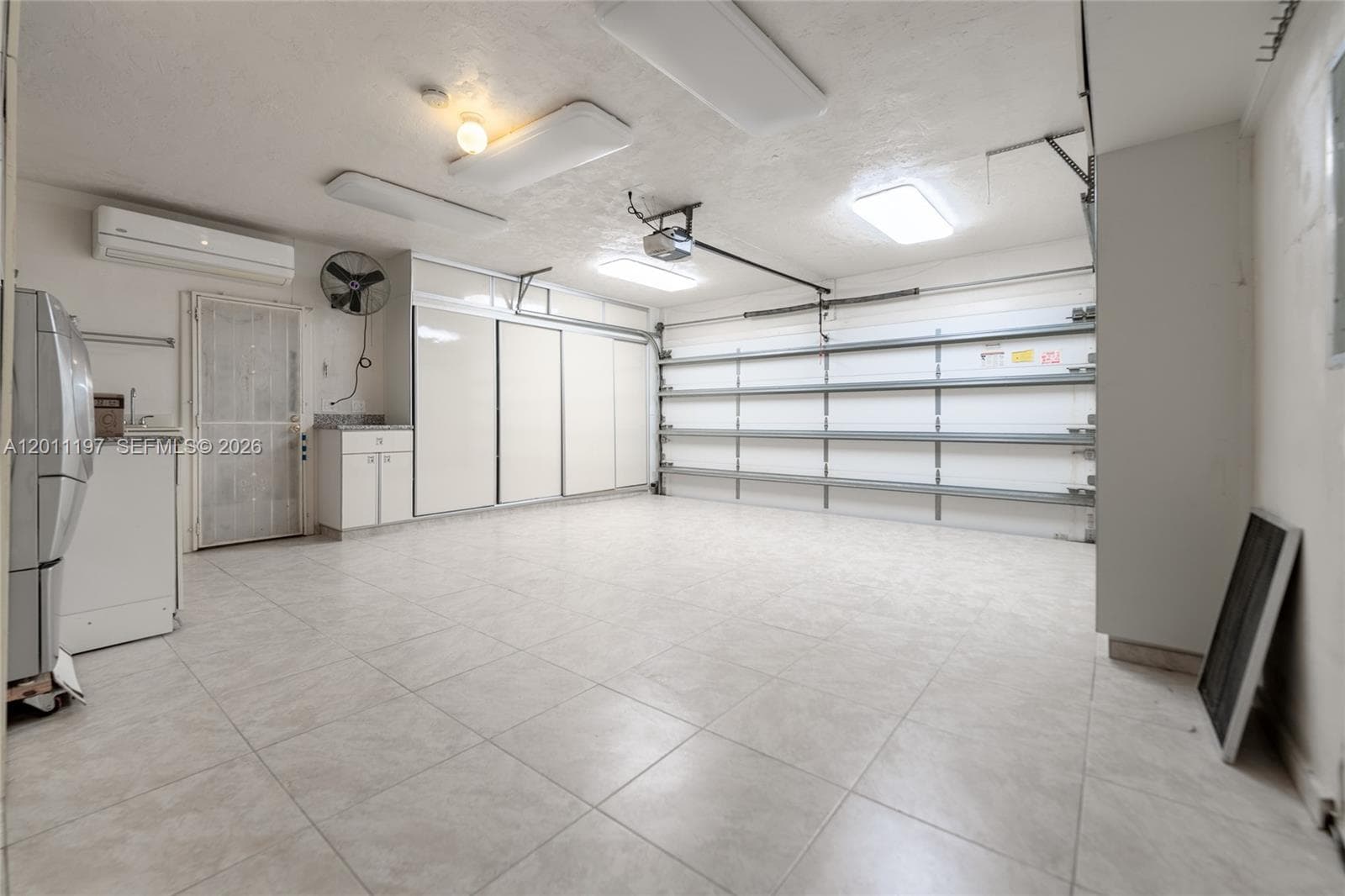 7410 Loch Ness Dr, Miami Lakes FL 33014 — 19