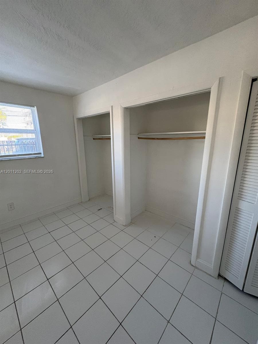 1590 NE 125th Ter # 1, North Miami FL 33161 — 2