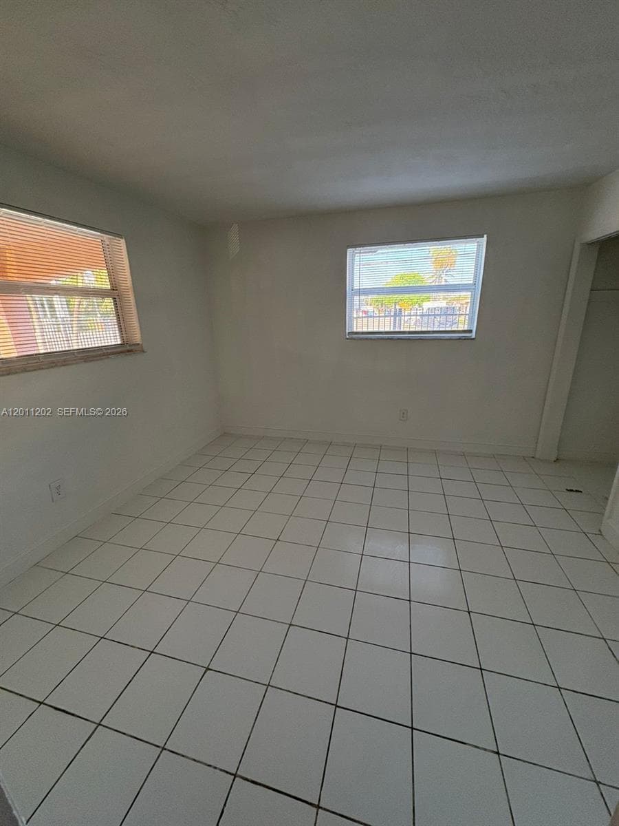 1590 NE 125th Ter # 1, North Miami FL 33161 — 3