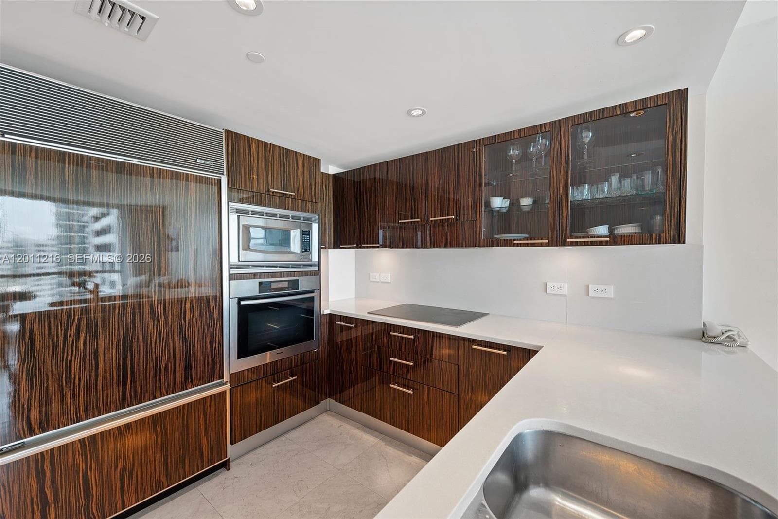 6801 Collins Ave # 1215, Miami Beach FL 33141 — 6