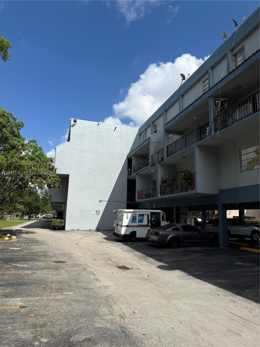 399 NW 72nd Ave # 209, Miami FL 33126 — 3