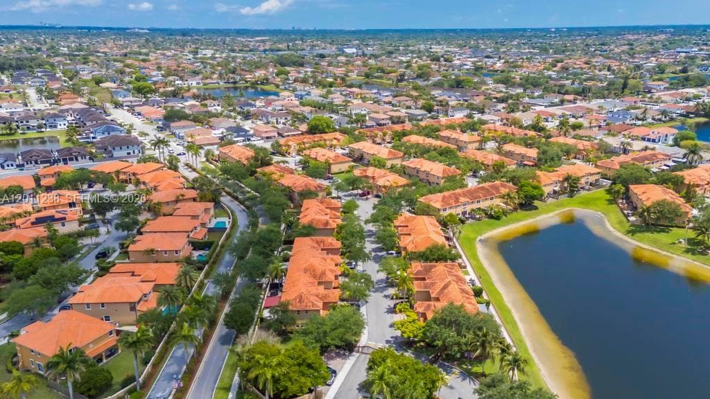 15213 SW 30th Ter, Miami FL 33185 — 36