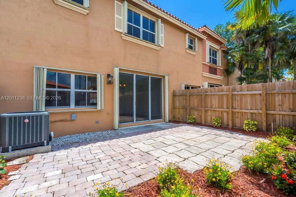 15213 SW 30th Ter, Miami FL 33185 — 20
