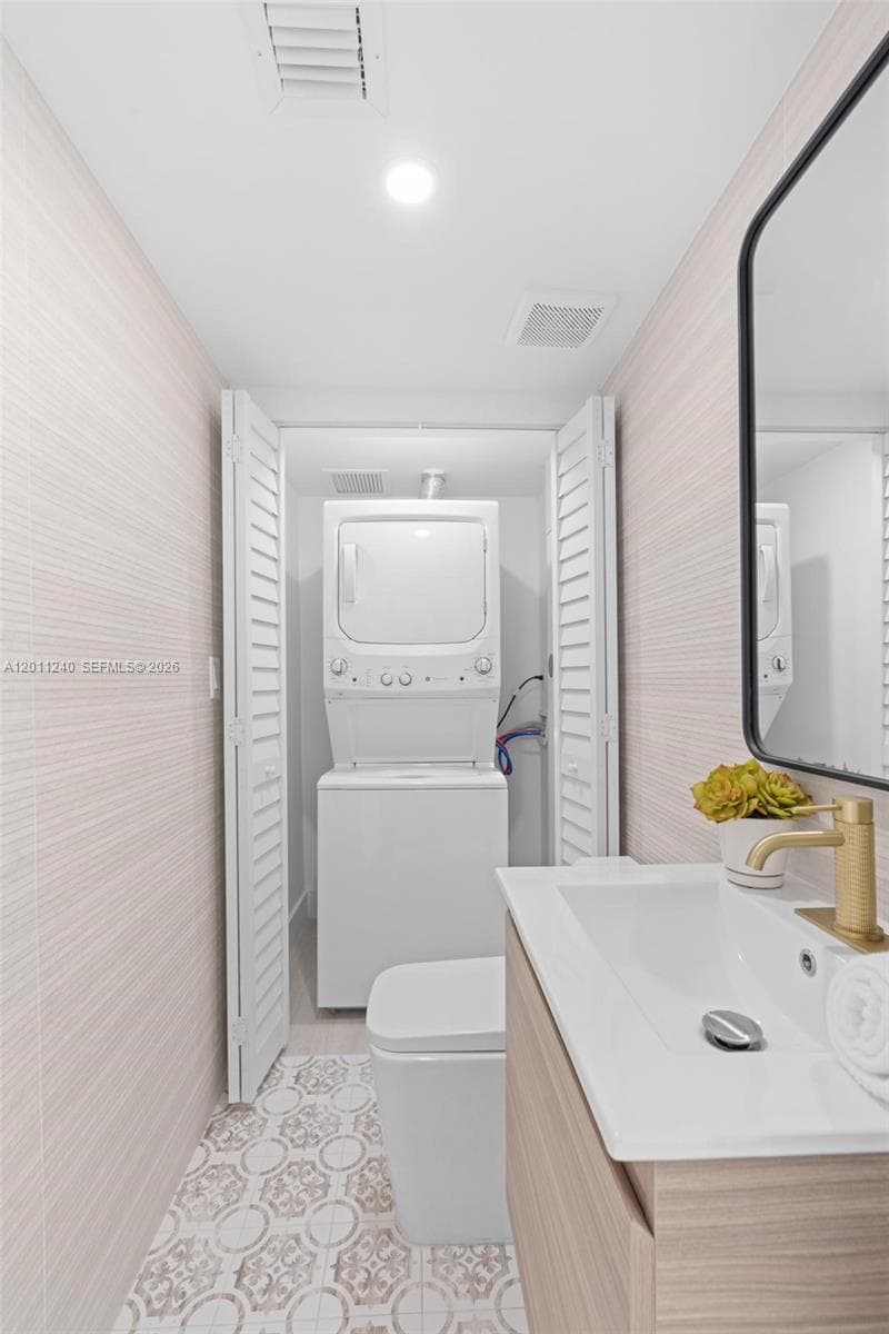 7286 Gary Ave, Miami Beach FL 33141 — 42