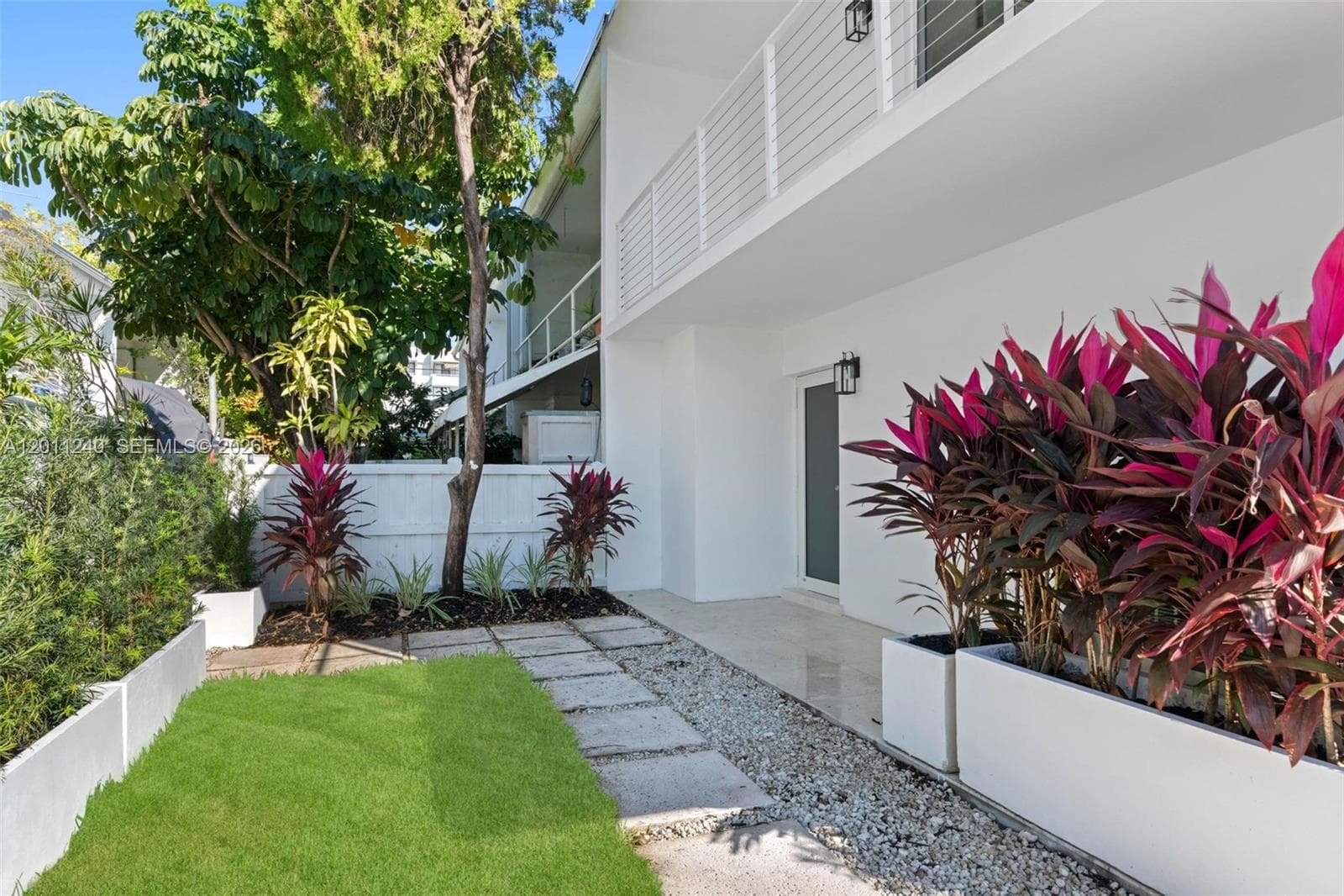 7286 Gary Ave, Miami Beach FL 33141 — 50
