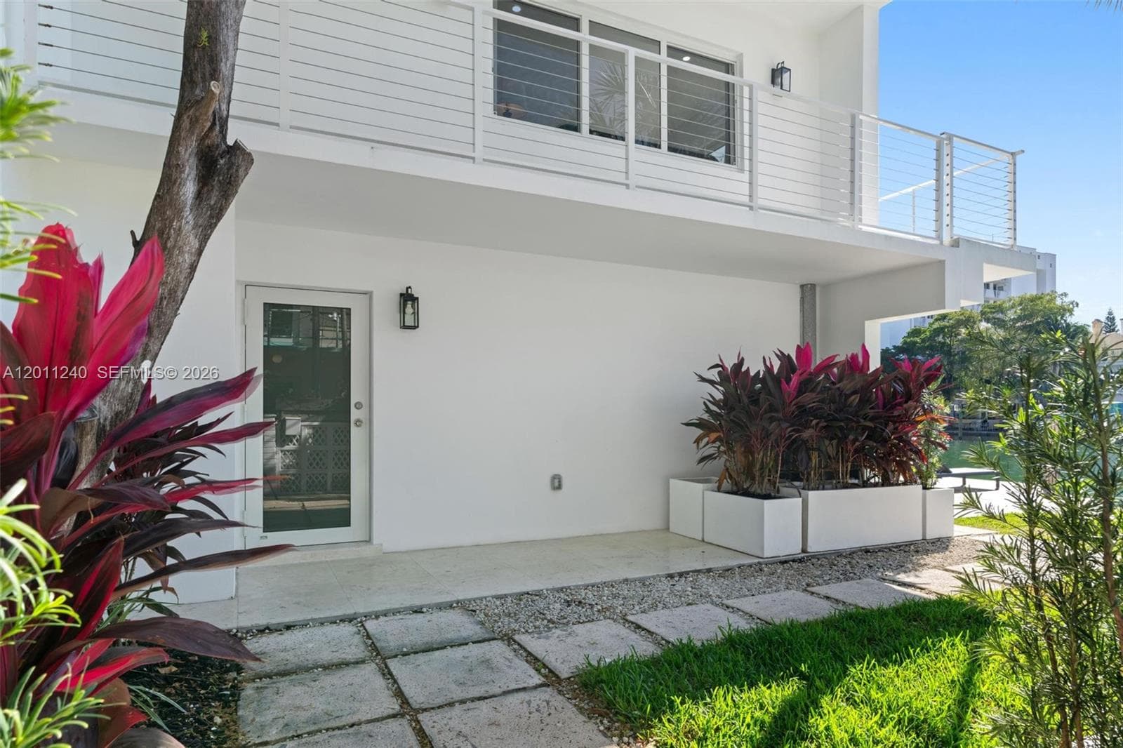 7286 Gary Ave, Miami Beach FL 33141 — 4