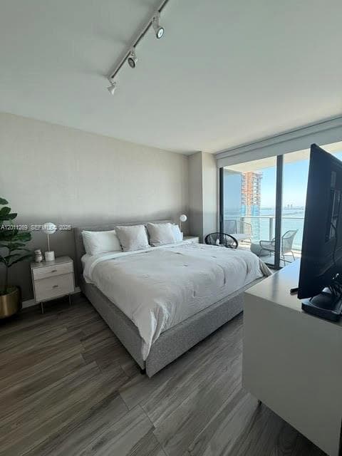 460 NE 28th St # 3408, Miami FL 33137 — 23