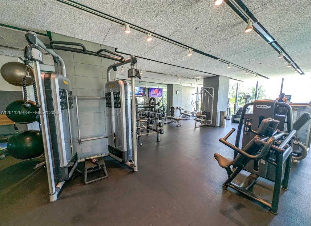 460 NE 28th St # 3408, Miami FL 33137 — 46
