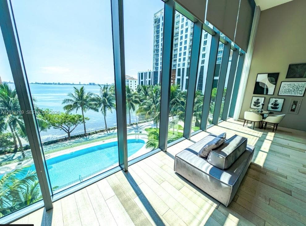 460 NE 28th St # 3408, Miami FL 33137 — 45