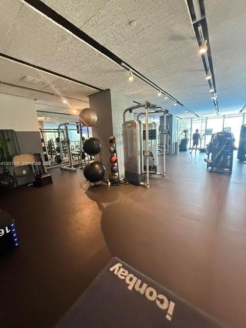 460 NE 28th St # 3408, Miami FL 33137 — 37