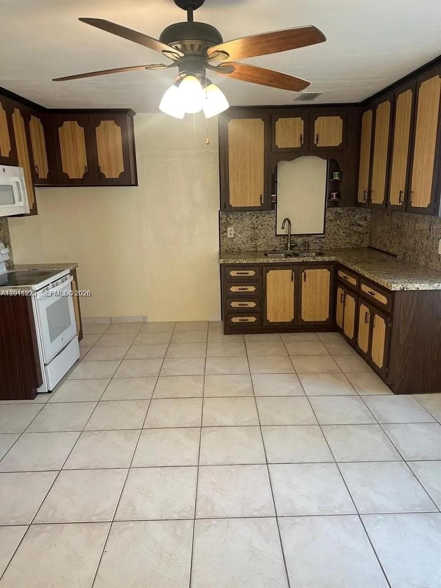 11108 Peachtree Dr # 1, Miami FL 33161 — 7
