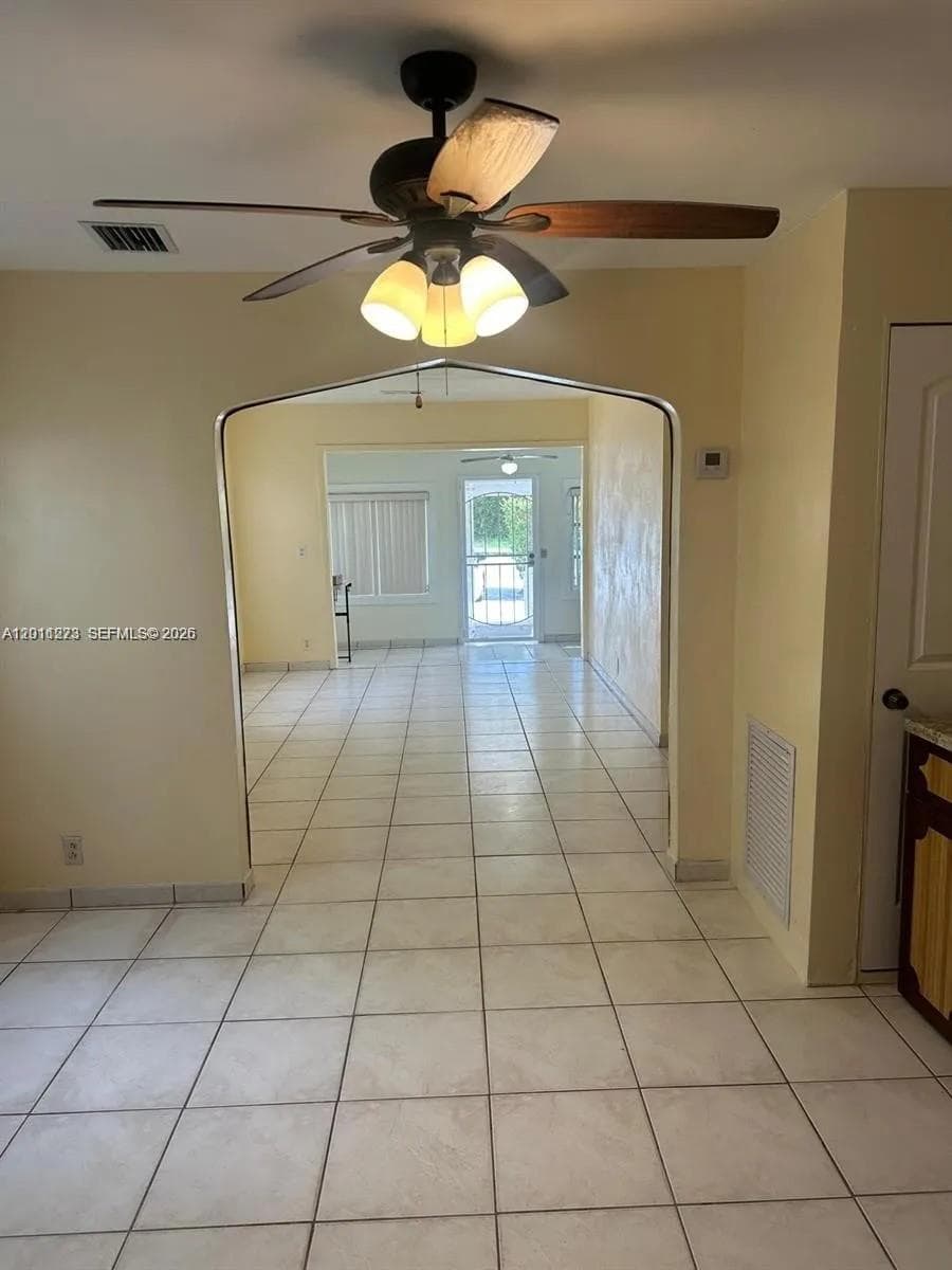 11108 Peachtree Dr # 1, Miami FL 33161 — 5