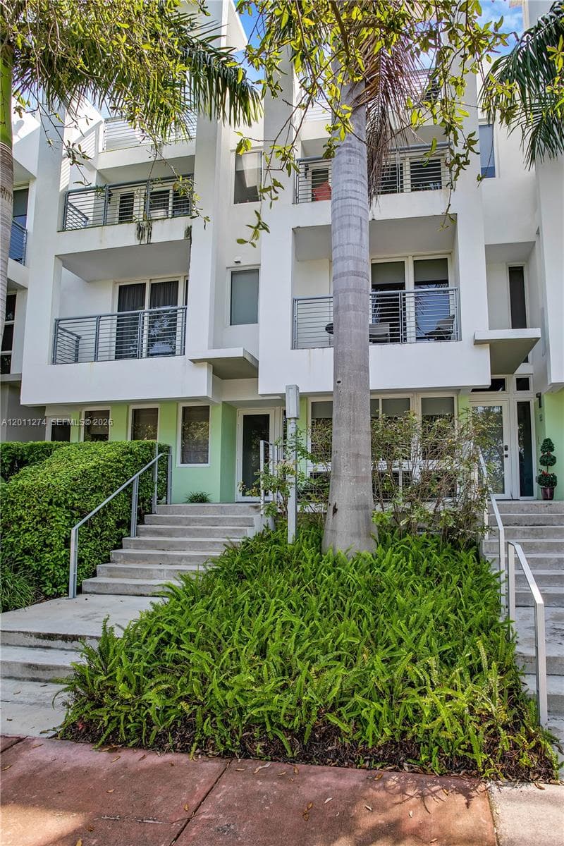 87 N Shore Dr, Miami Beach FL 33141 — 41