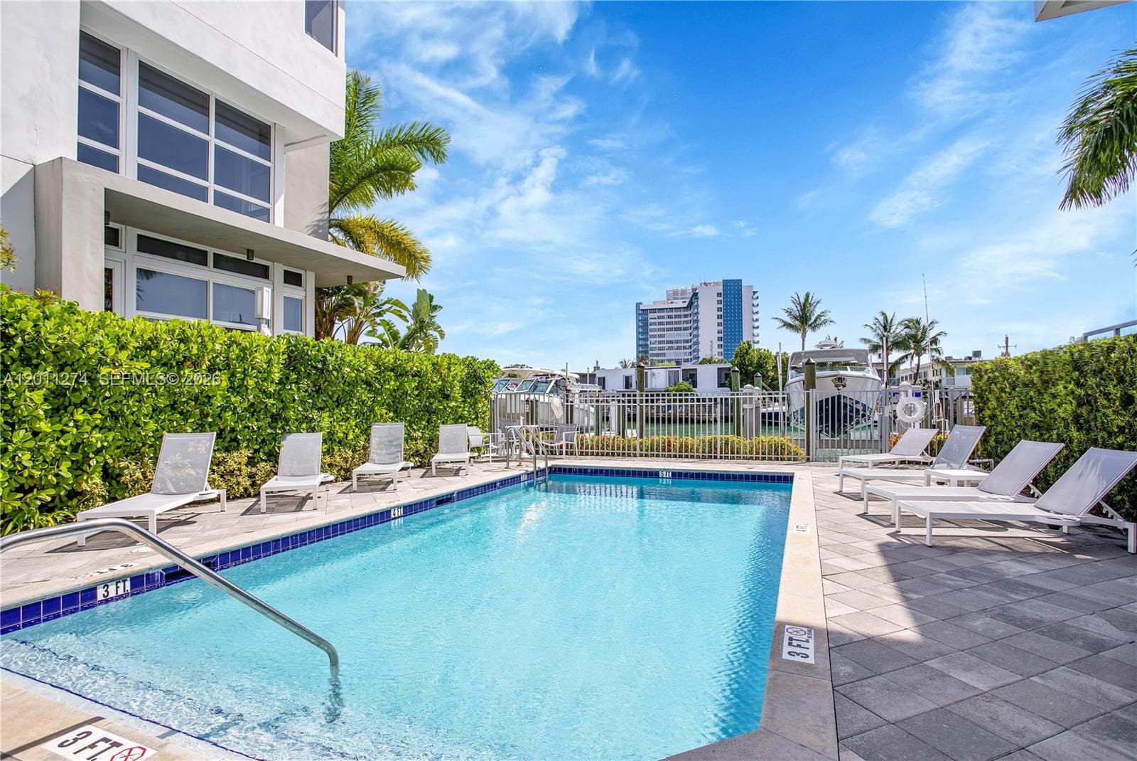 87 N Shore Dr, Miami Beach FL 33141 — 37