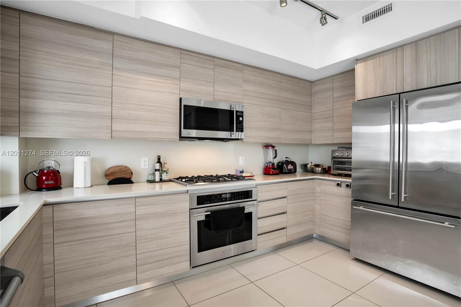 87 N Shore Dr, Miami Beach FL 33141 — 4