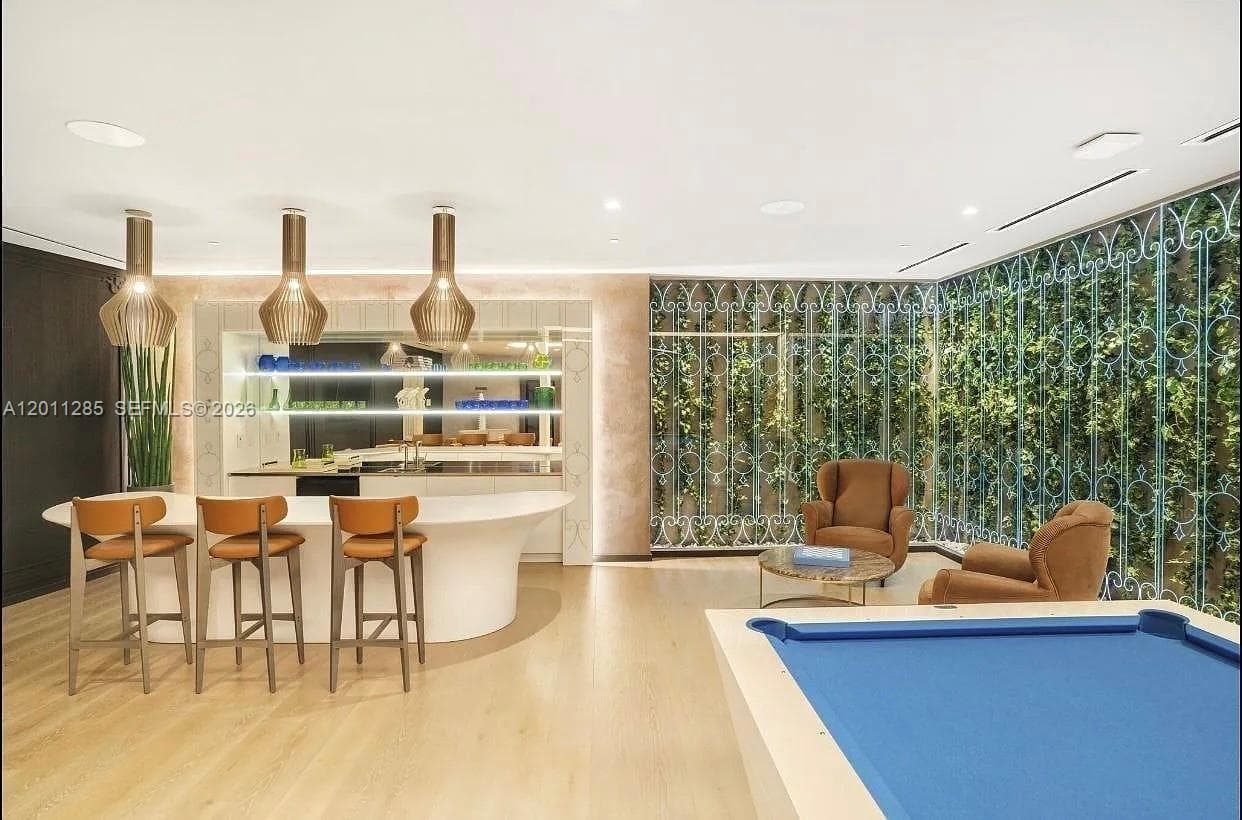 1000 Brickell Plz # 4301, Miami FL 33131 — 46