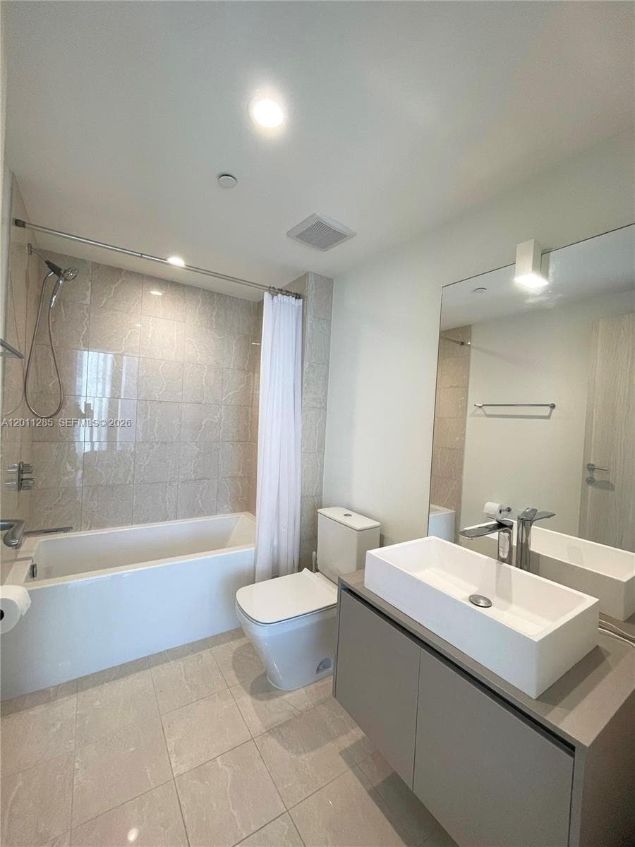 1000 Brickell Plz # 4301, Miami FL 33131 — 13