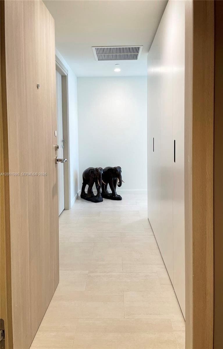 1000 Brickell Plz # 4301, Miami FL 33131 — 17