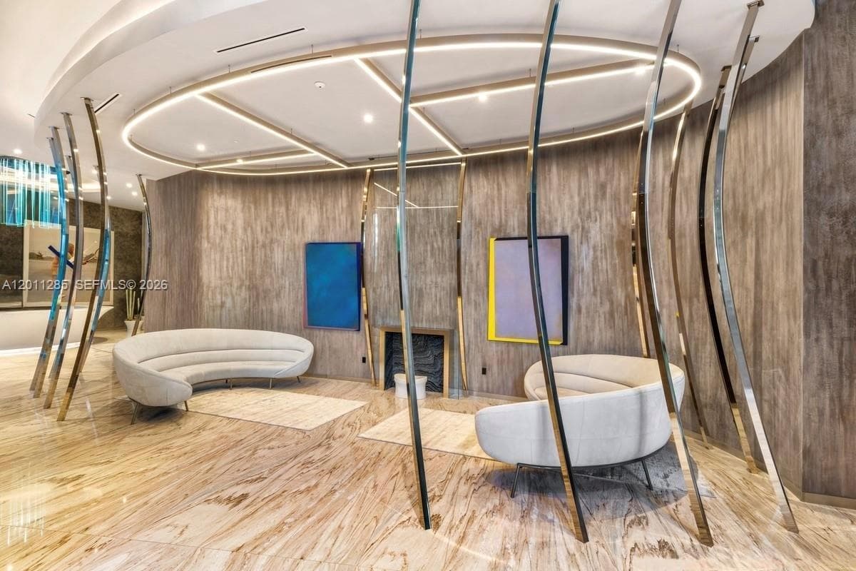 1000 Brickell Plz # 4301, Miami FL 33131 — 43