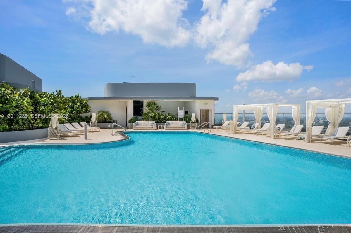 1000 Brickell Plz # 4301, Miami FL 33131 — 38