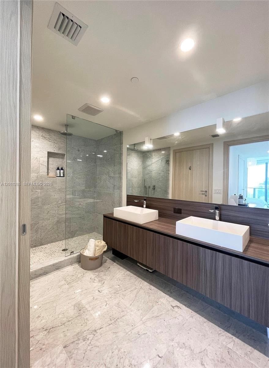 1000 Brickell Plz # 4301, Miami FL 33131 — 10