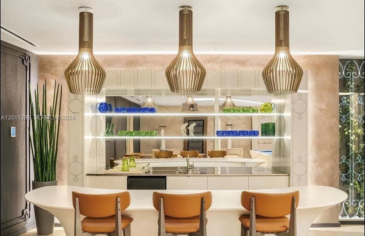 1000 Brickell Plz # 4301, Miami FL 33131 — 45