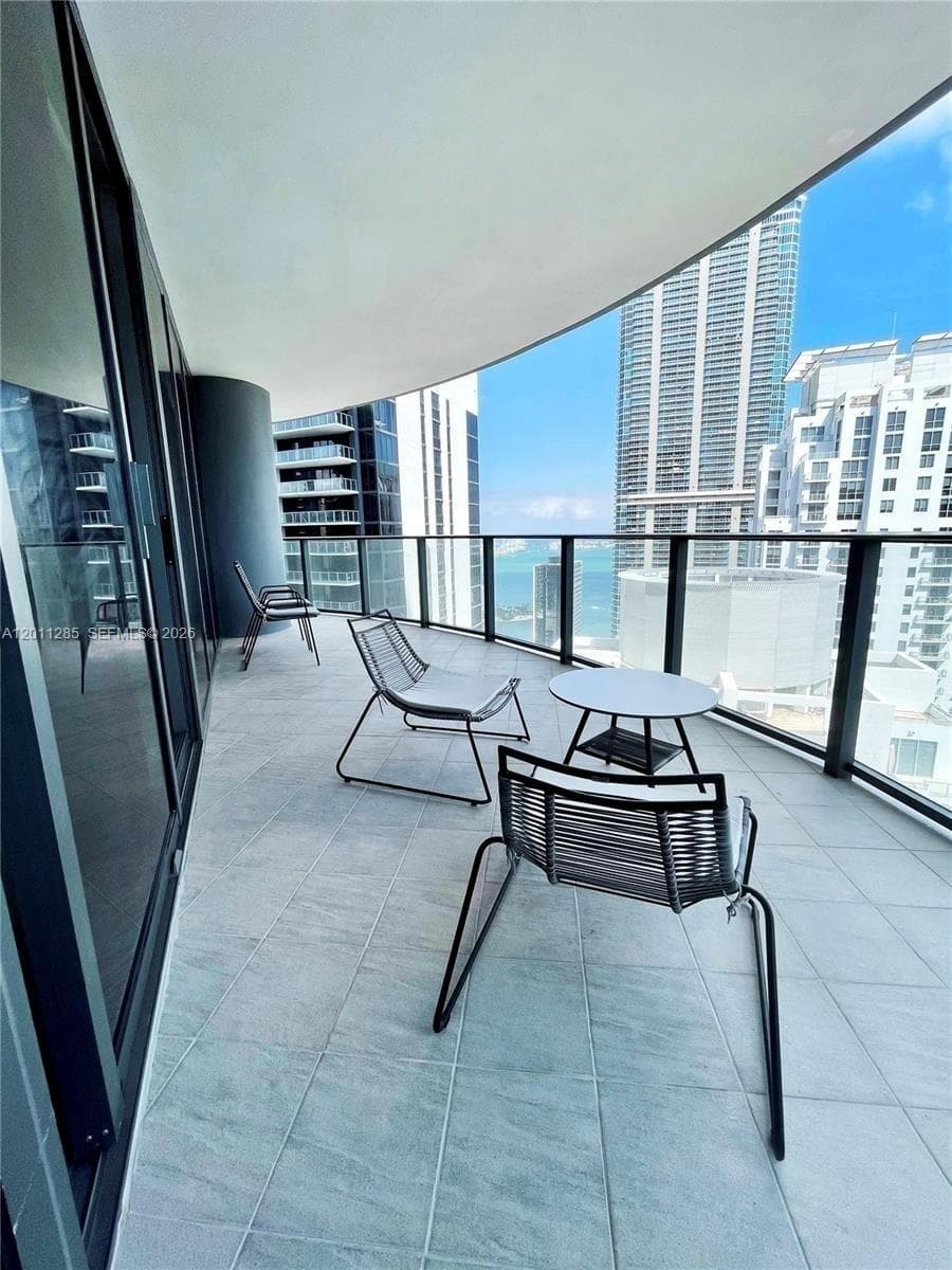 1000 Brickell Plz # 4301, Miami FL 33131 — 15