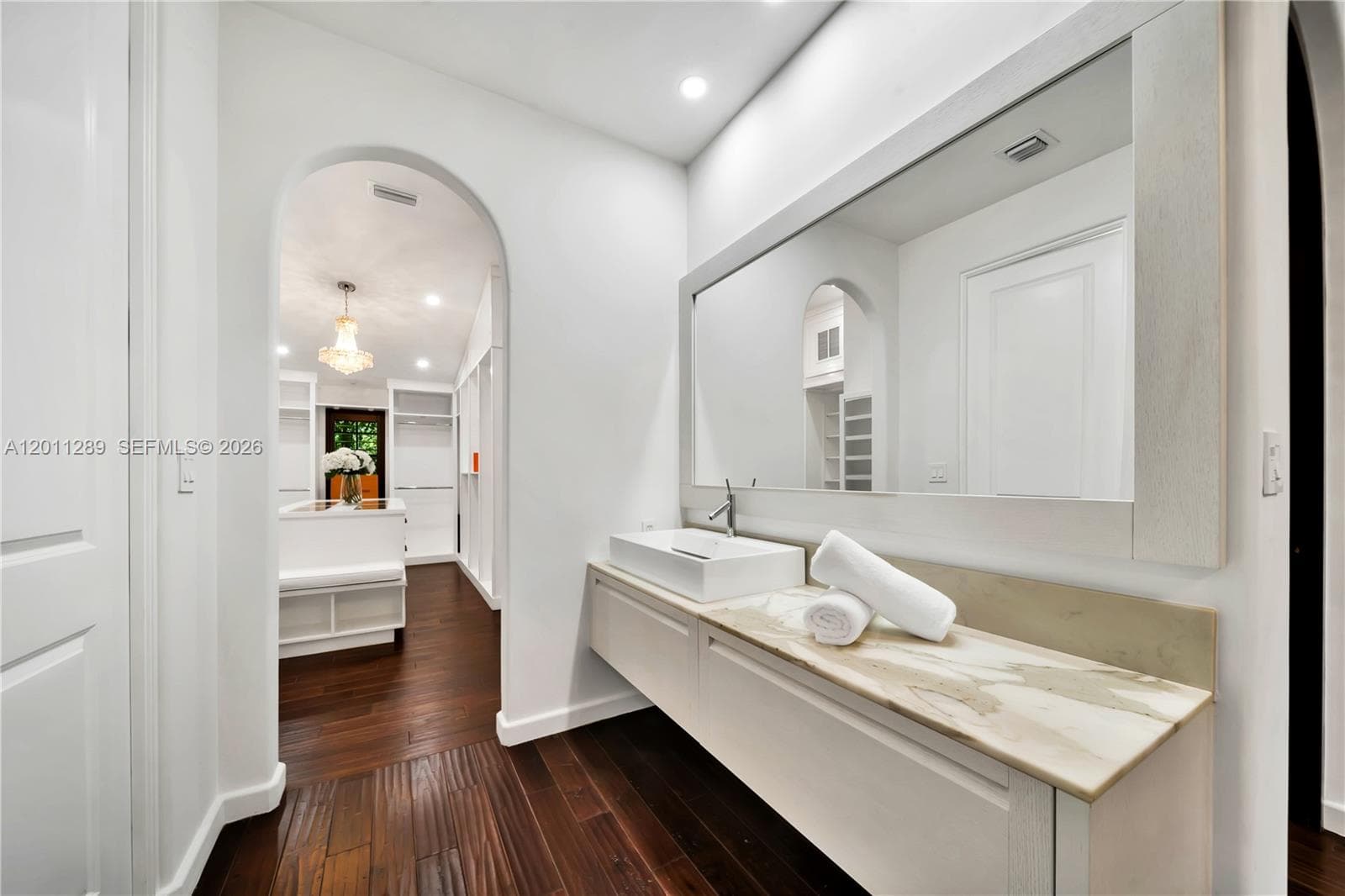 8301 SW 53rd Ave, Miami FL 33143 — 53