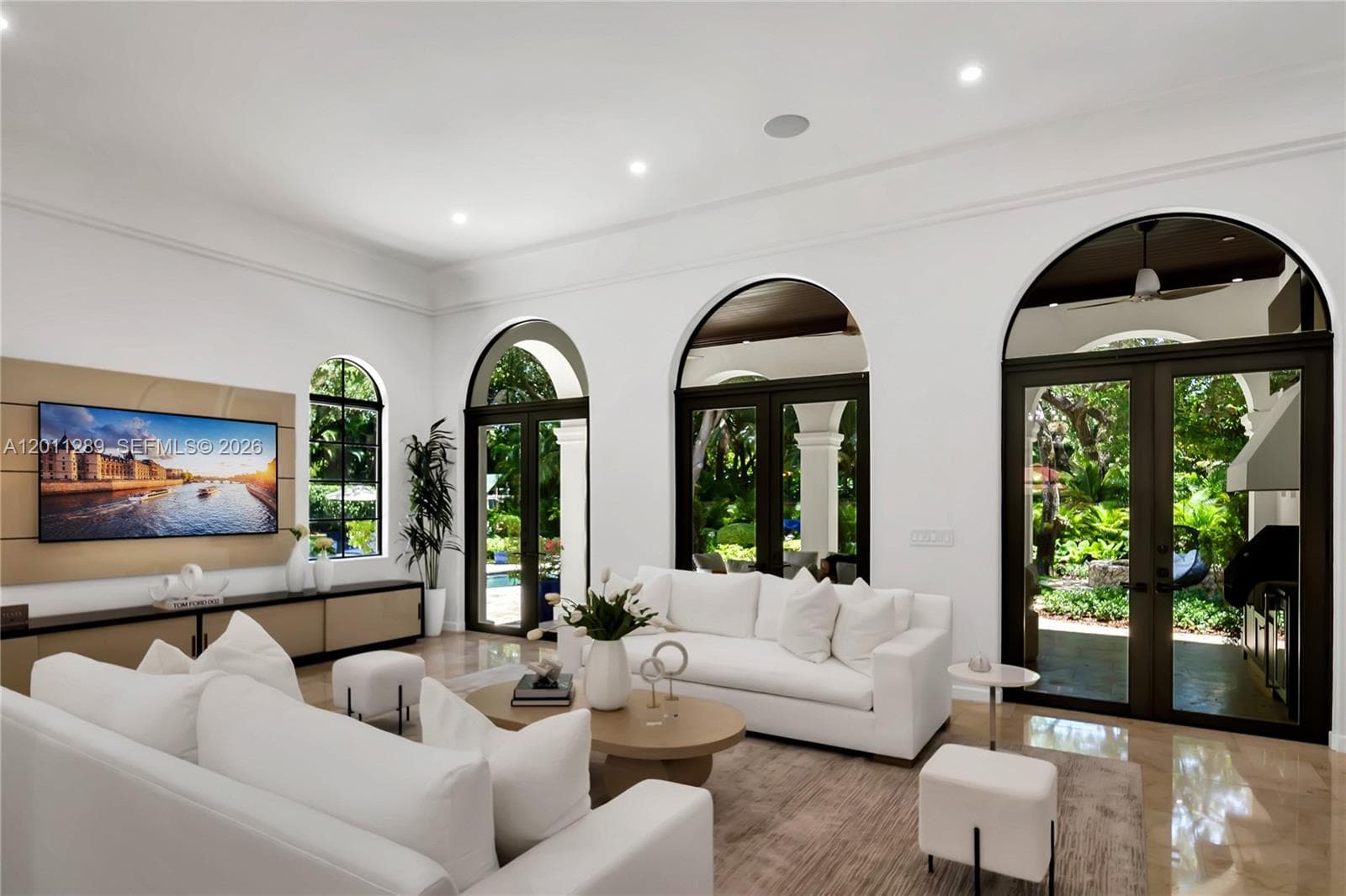 8301 SW 53rd Ave, Miami FL 33143 — 32