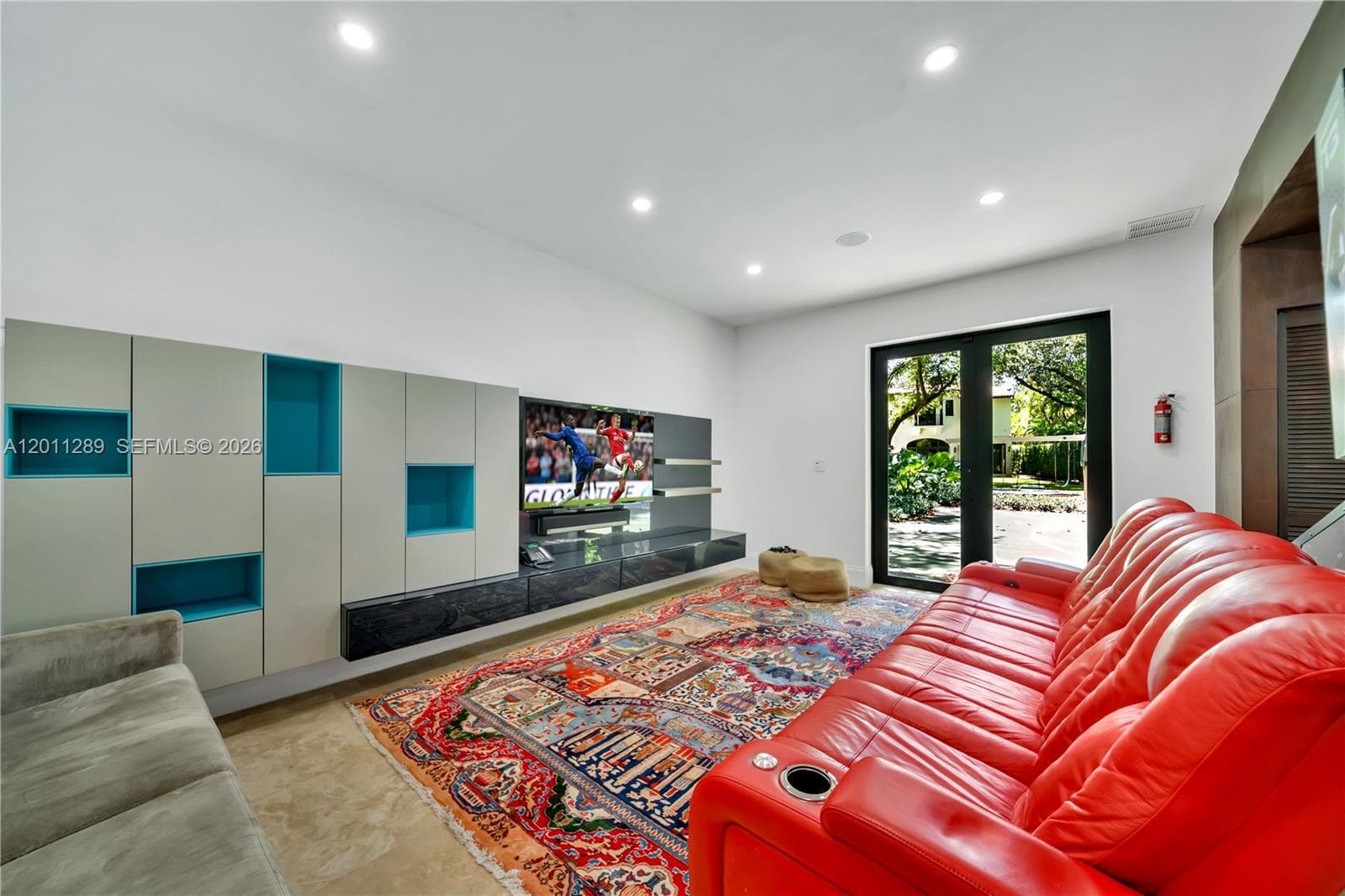 8301 SW 53rd Ave, Miami FL 33143 — 68
