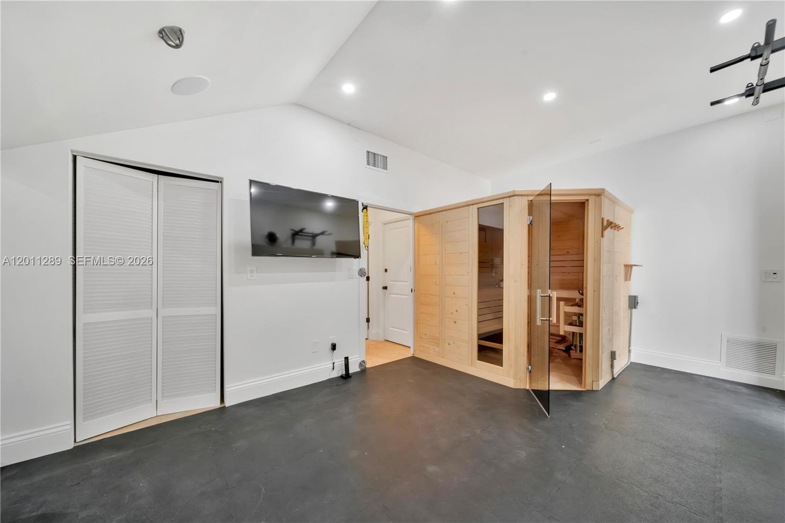8301 SW 53rd Ave, Miami FL 33143 — 74