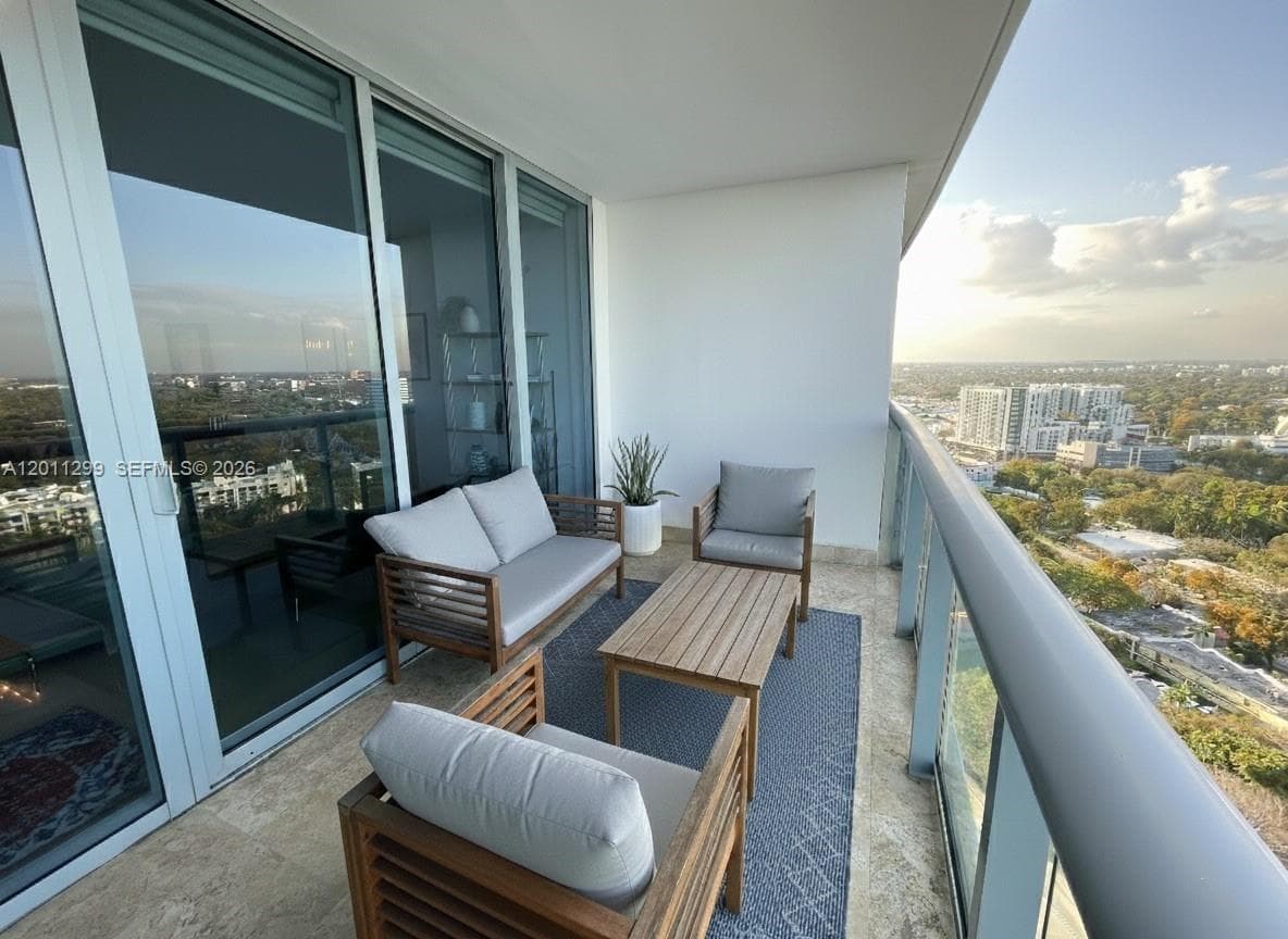 601 NE 36th St # 2109, Miami FL 33137 — 22