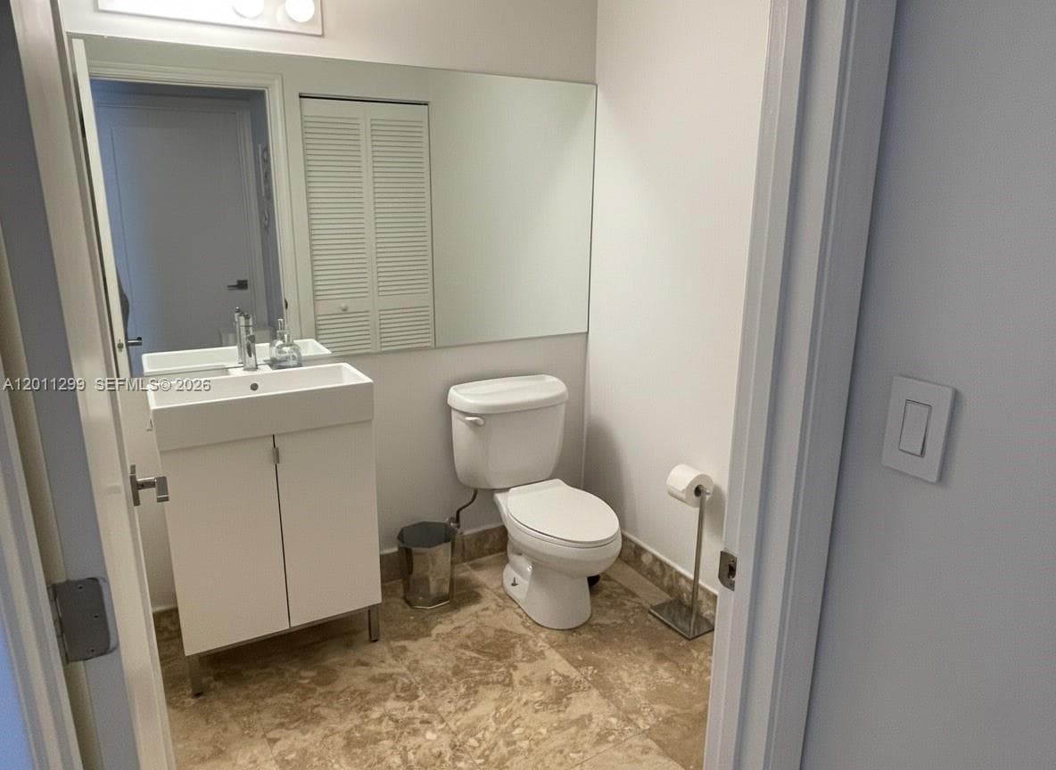 601 NE 36th St # 2109, Miami FL 33137 — 21