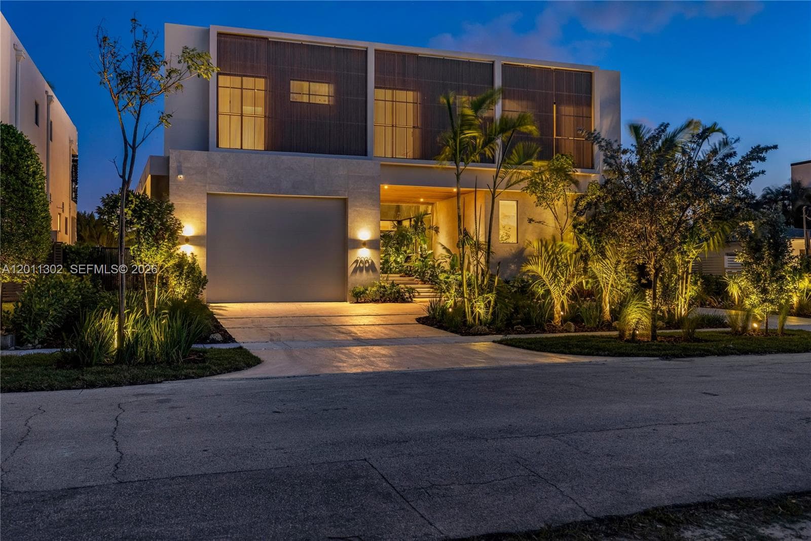 2006 NE 124th St, North Miami FL 33181 — 2