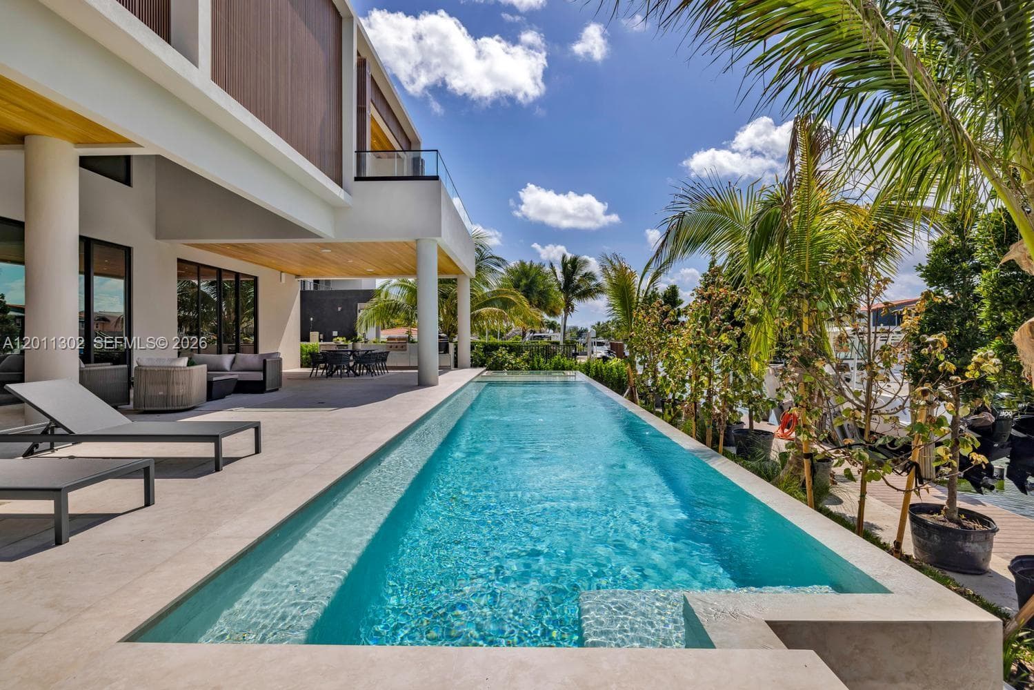 2006 NE 124th St, North Miami FL 33181 — 20