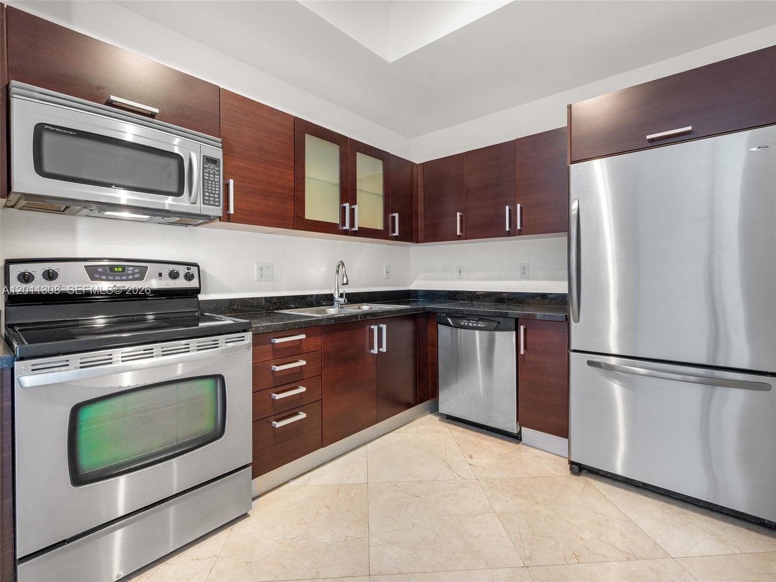 3250 Grand Ave # 506, Miami FL 33133 — 3
