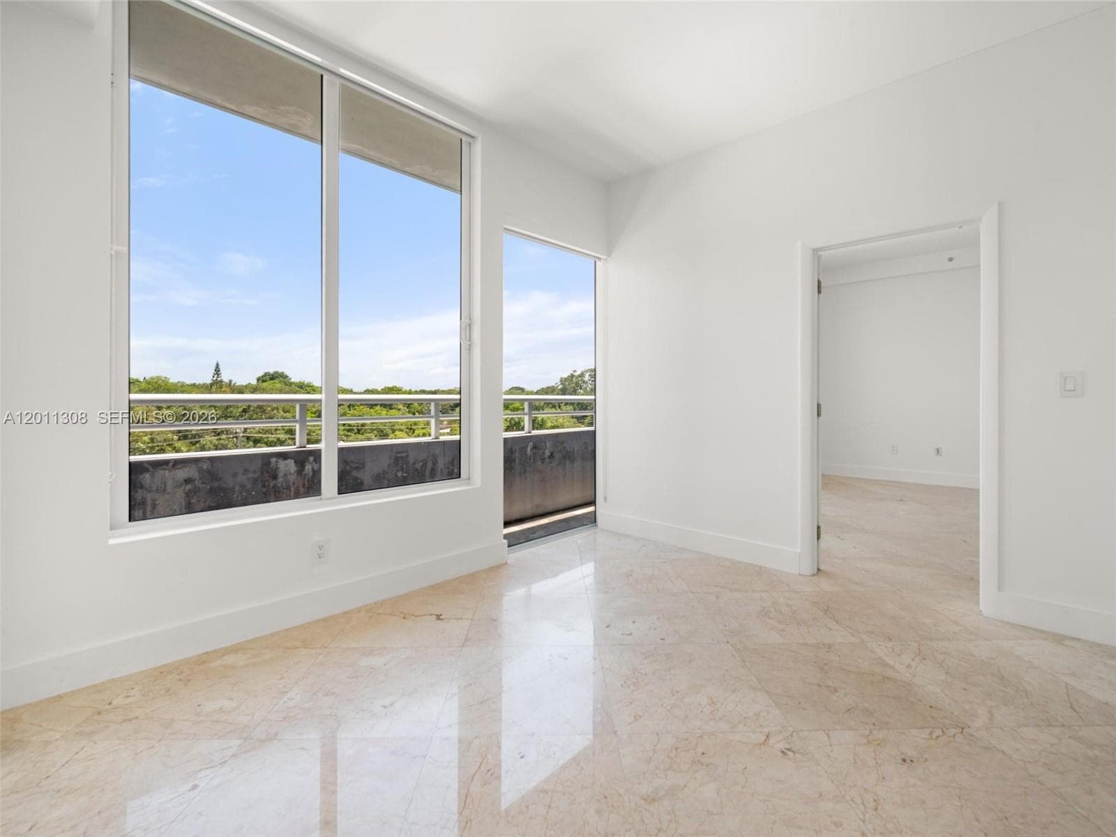 3250 Grand Ave # 506, Miami FL 33133 — 5