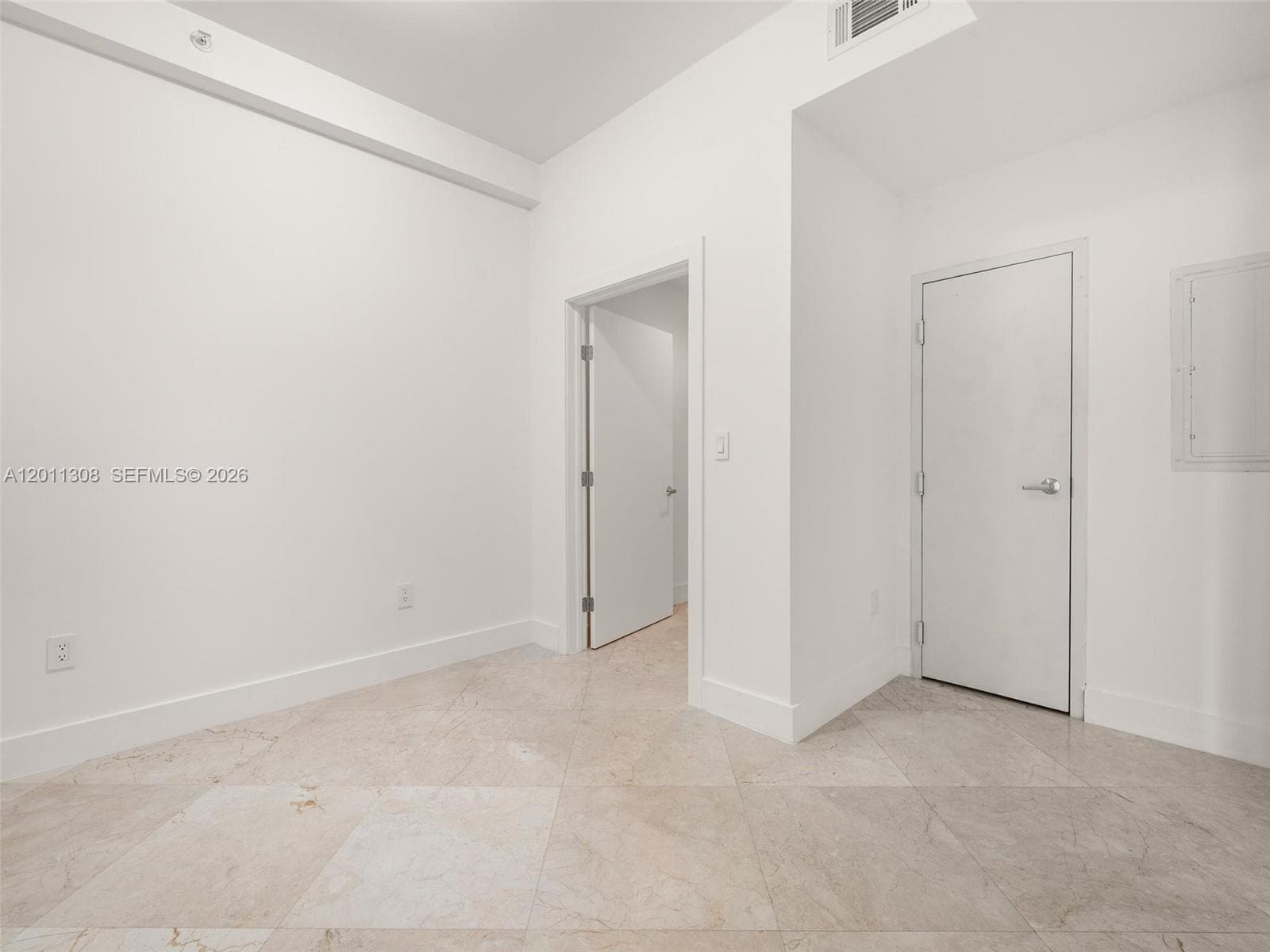 3250 Grand Ave # 506, Miami FL 33133 — 11