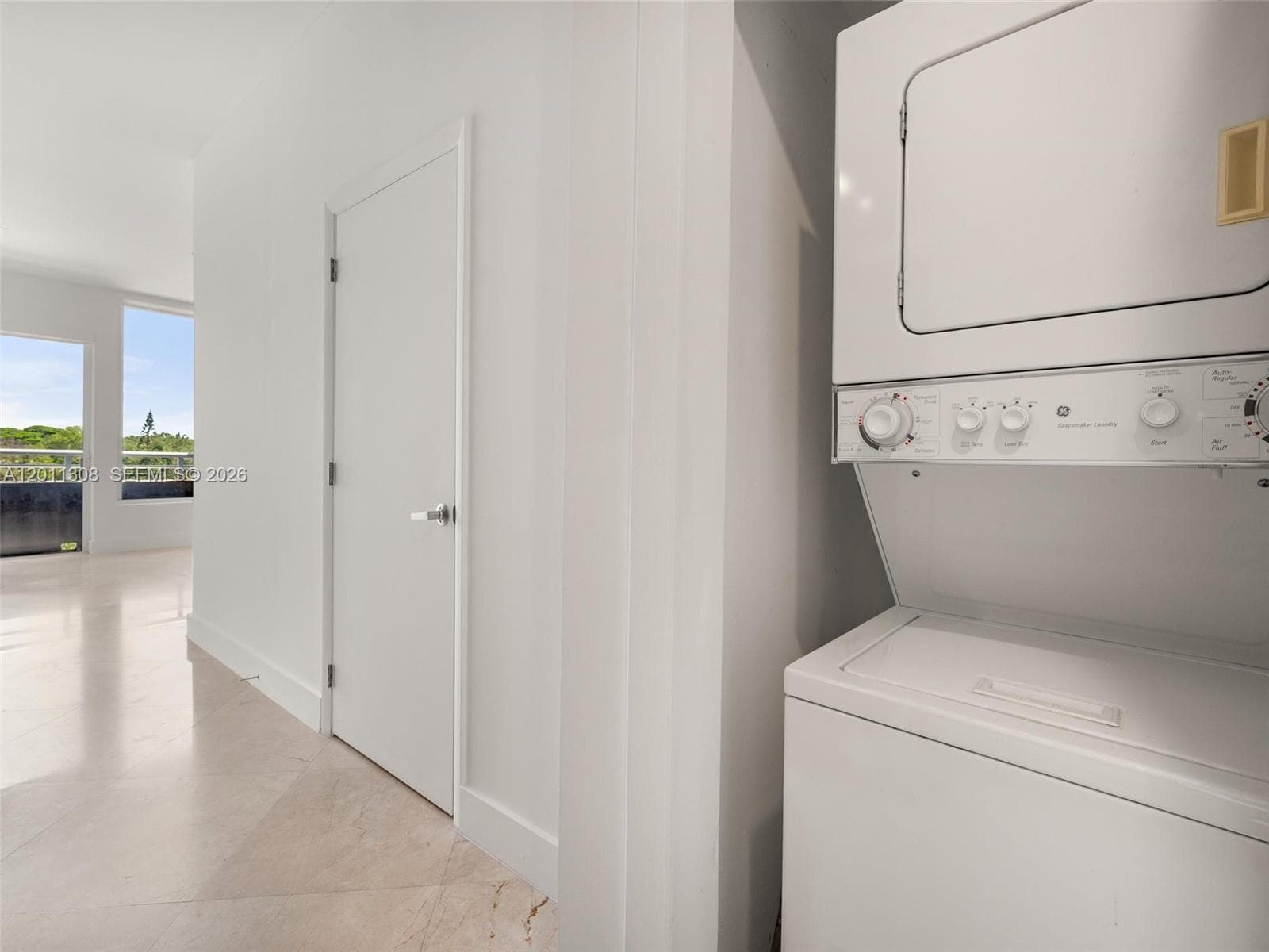 3250 Grand Ave # 506, Miami FL 33133 — 8