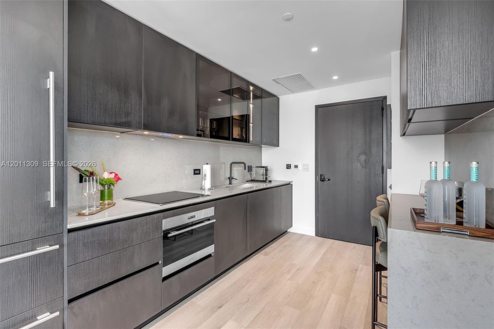 20 NE 11 ST # 3410, Miami FL 33132 — 6